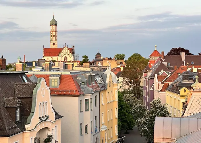 Truly - Viel Platz Fuer Business & Familie - Modern, Garage, Fahrstuhl Apartamento Augsburg