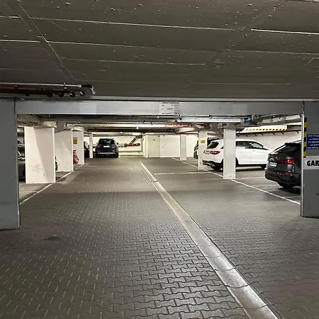 Truly - Viel Platz Fuer Business & Familie - Modern, Garage, Fahrstuhl אוגסבורג